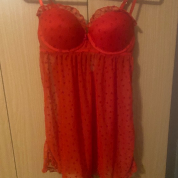 lingerie - Picture 2 of 4